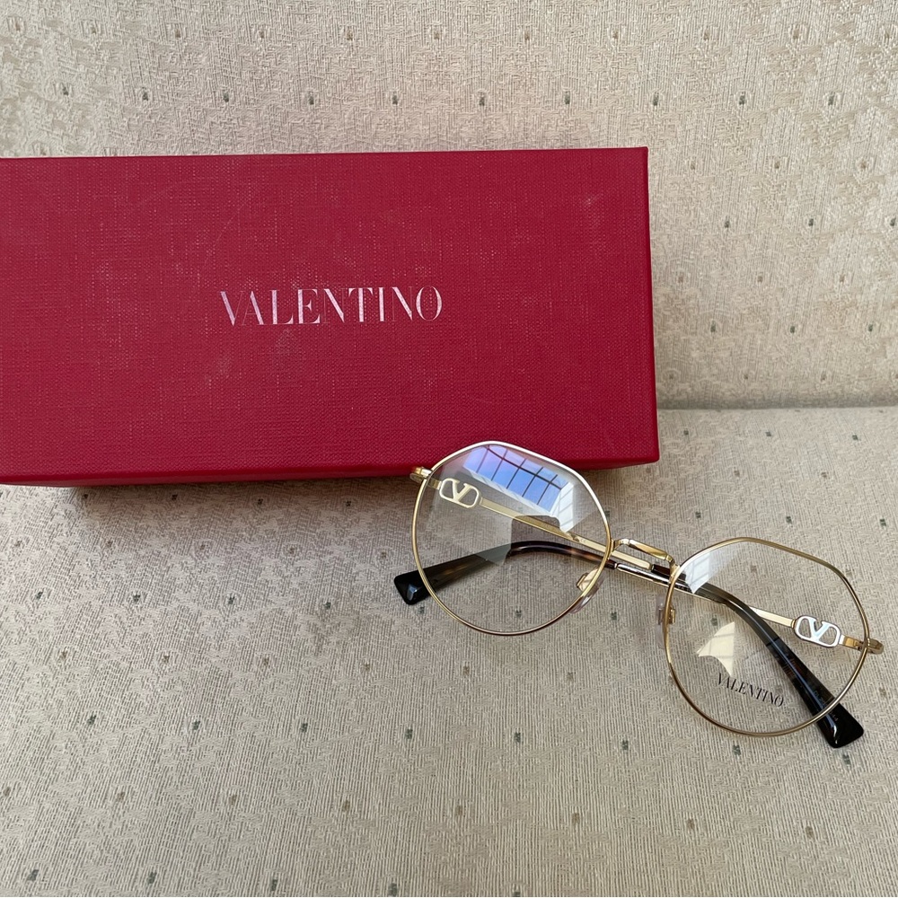 BRAND NEW Valentino Glasses